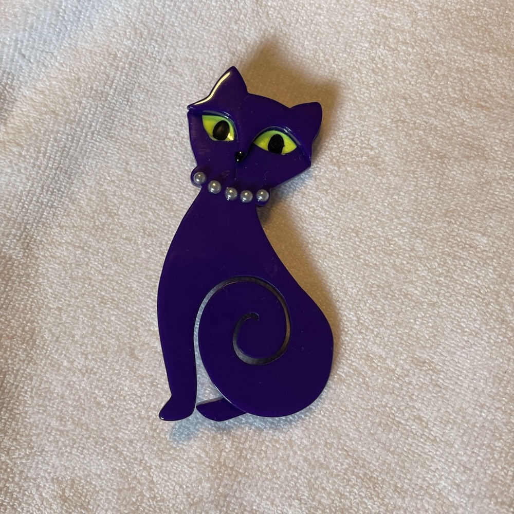 Erstwilder Cat Brooch